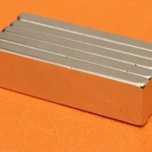 Imán iman de neodimio rectangular (40x10x4)mm Con mucha fuerza de atracción [40x10x4]mm