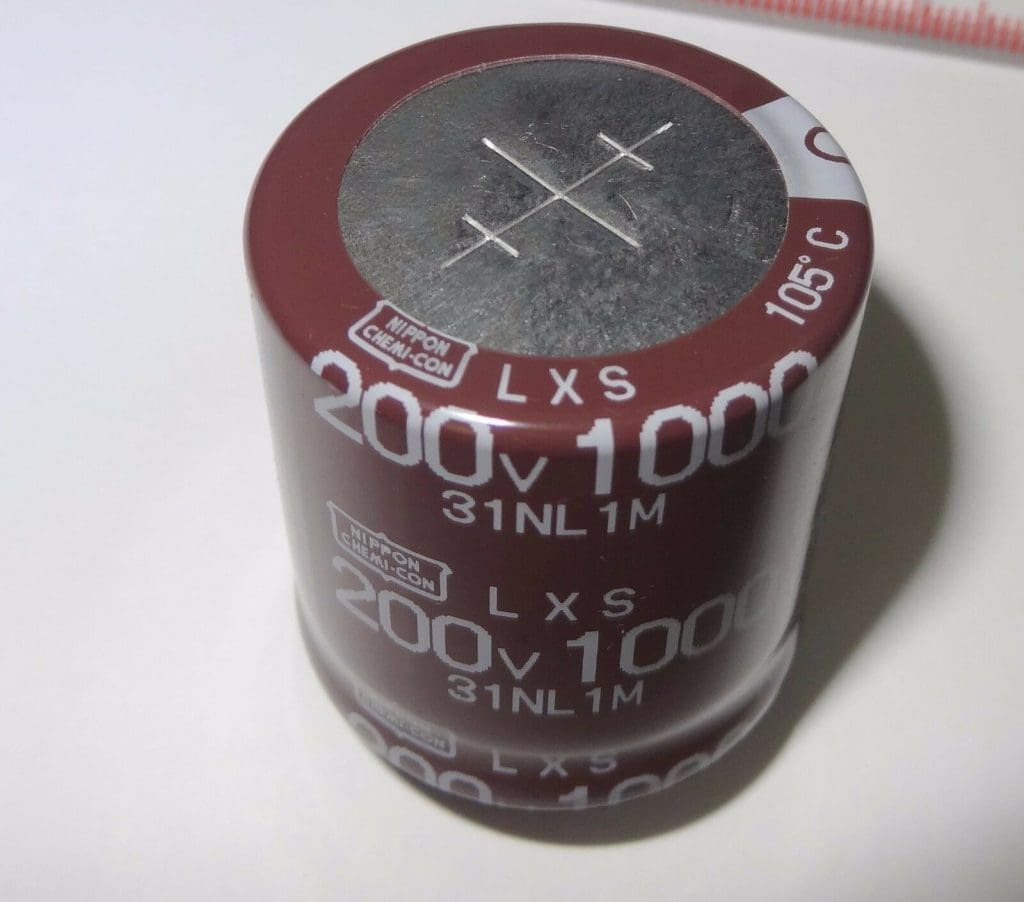Capacitor 1000uF 200V – Capacitor 1000uF 200V 105C LXM [35x30]mm Japan Marca Nippon