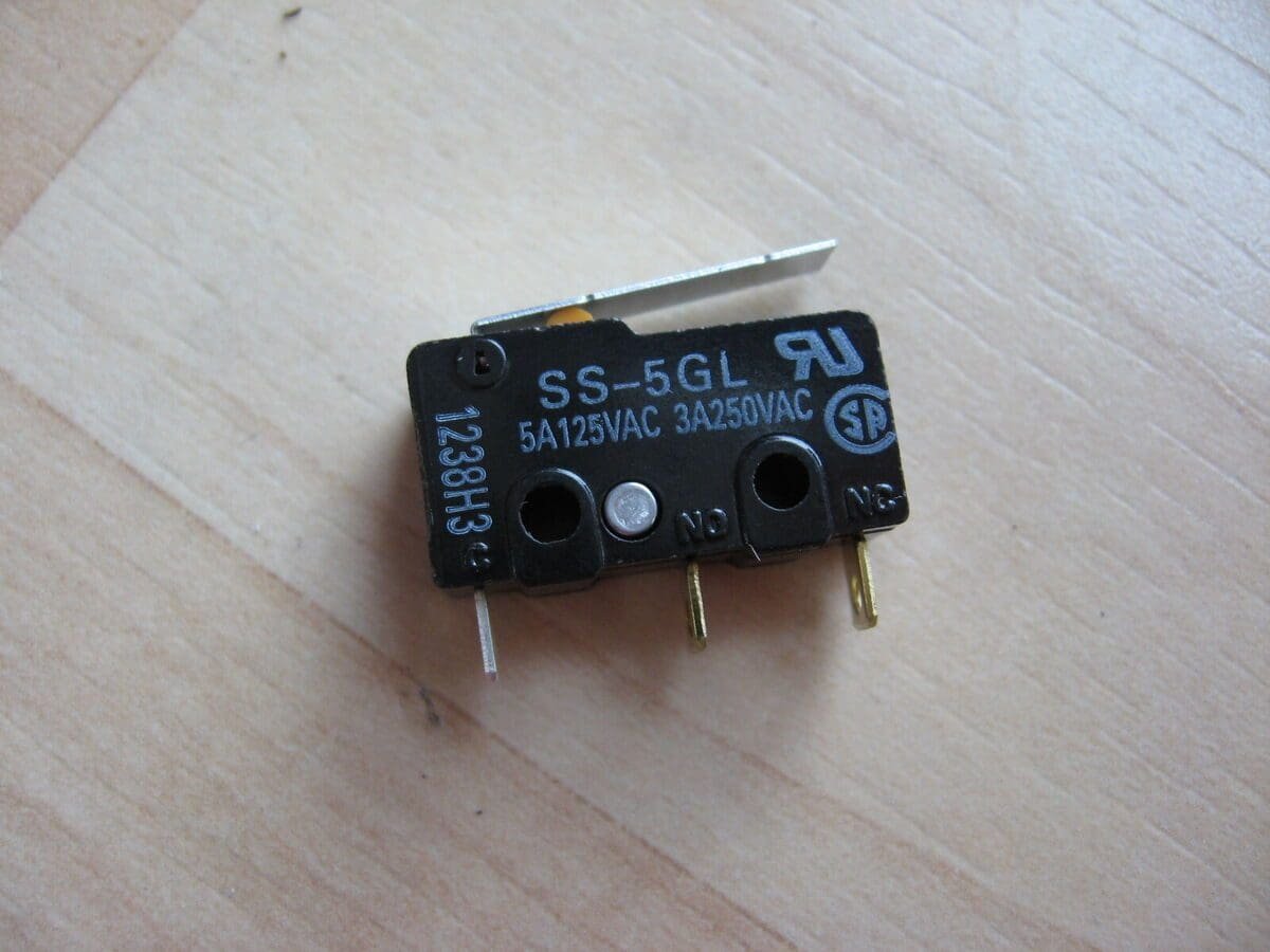 Final de carrera Micro Switch XSS-5GL 5A 125VAC 3A 250VAC